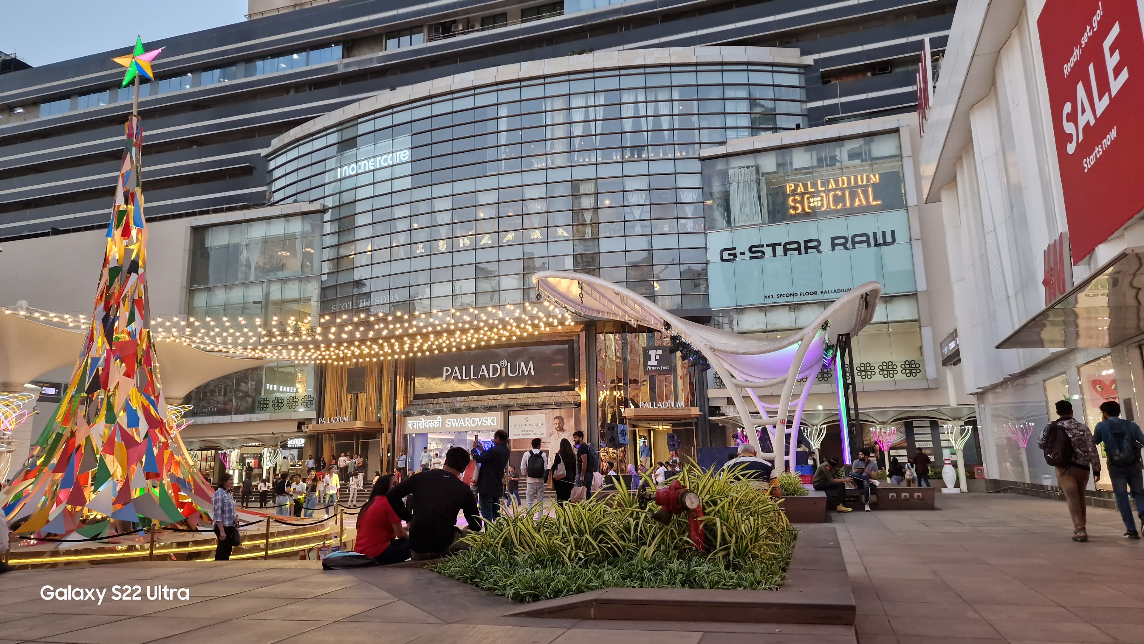 Phoenix Palladium mall, Lower Parel — a Vihaan Enterprises project